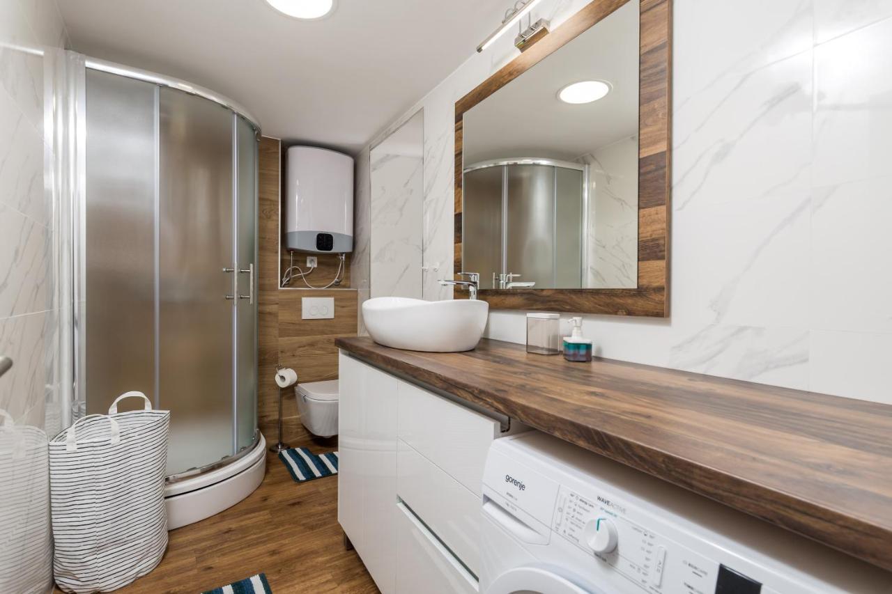 Central Apartments Dalmatina Rijeka Eksteriør billede